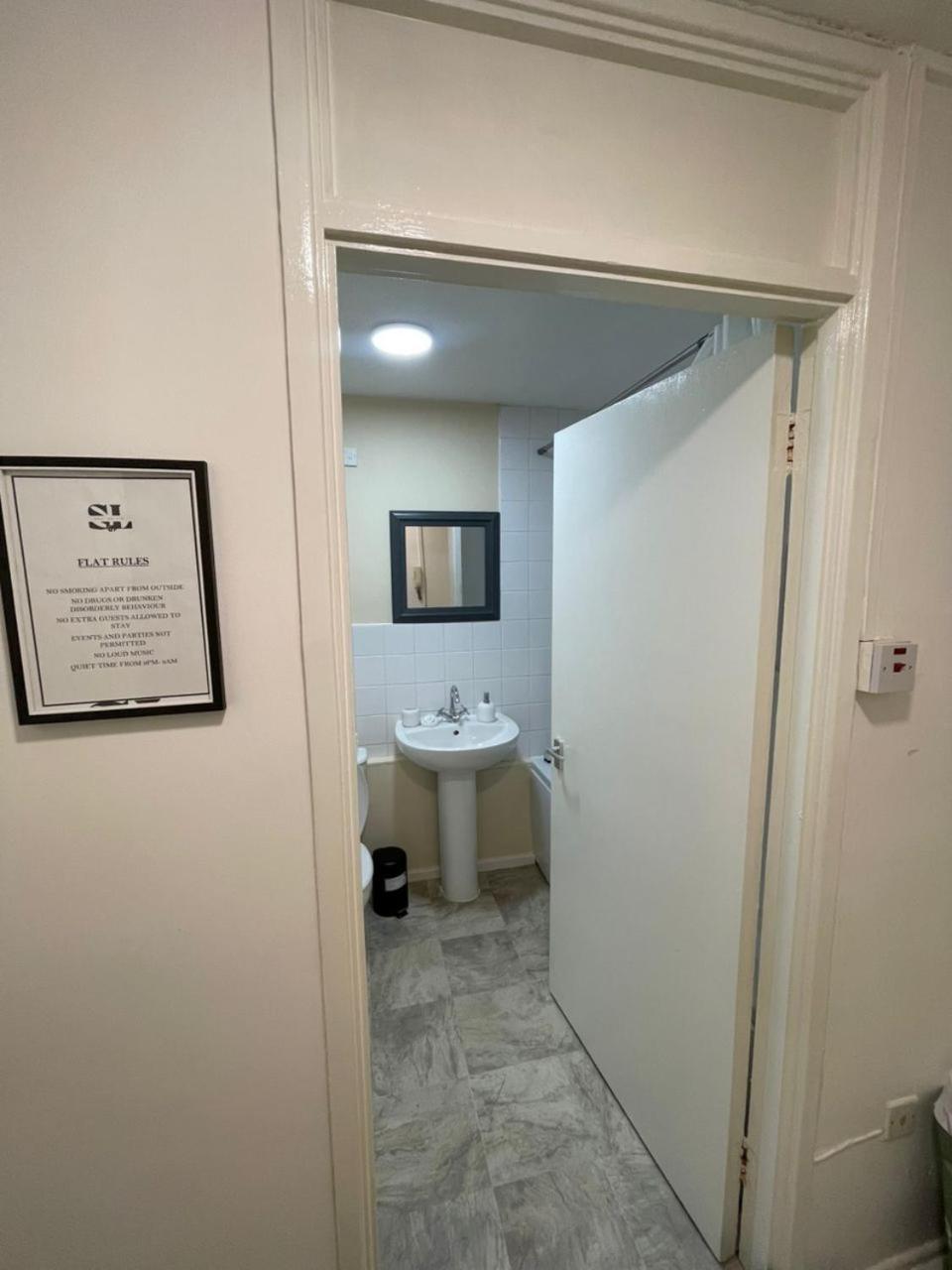 Spectacular Apartment Μπέρμιγχαμ Δωμάτιο φωτογραφία
